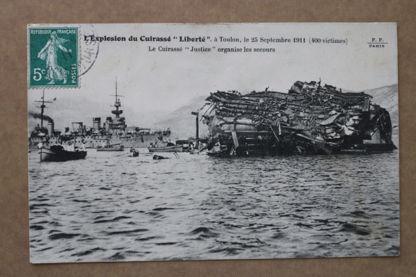 Ansichtskarte AK Toulon 1911 explosion Cuirassee LIBERTE und Justice Kreigsschiff 400 Opfer Ortsansicht Frankreich France 83 Var